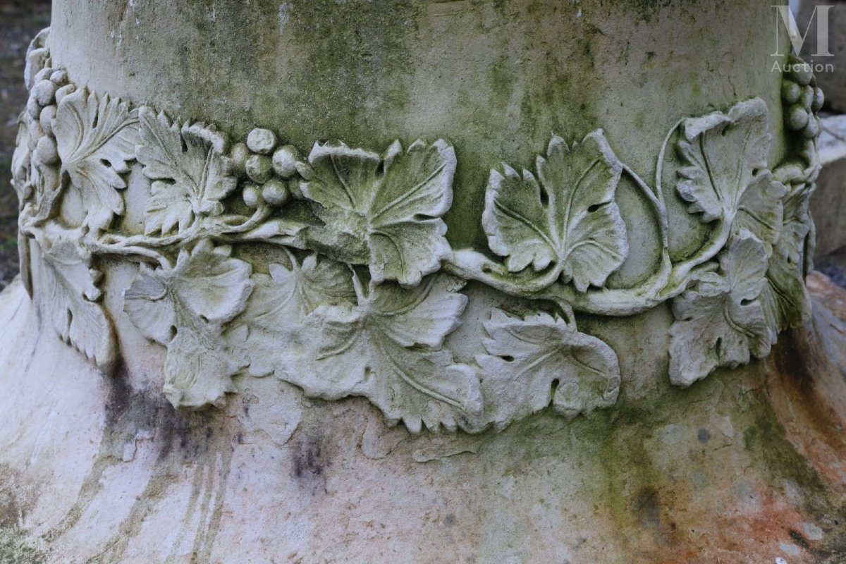 Paire de grands vases monumentaux en pierre sculptée – H 150 cm-photo-4