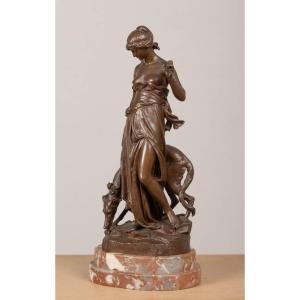 Aizelin,19ème Siècle,nymphe De Diane,bronze à Médaillon Patiné,signée Et Titrée Sur La Terrasse