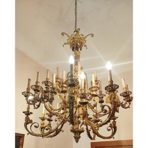 Grand lustre en bronze doré à décor d’anges – époque Napoléon III – XIXe siècle