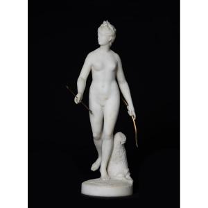 Statue De Diane Chasseresse
