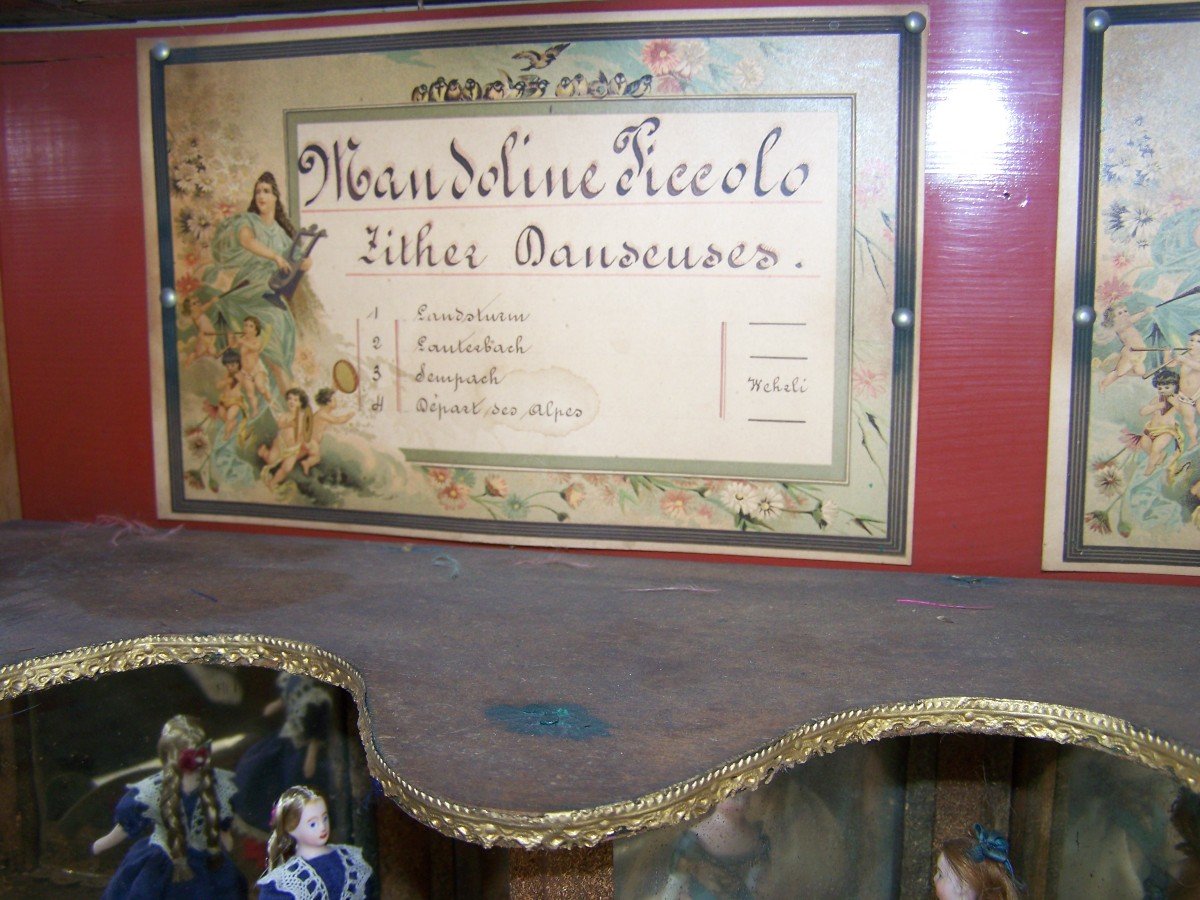 Large Music Box With 3 Dancing Dolls, Station Box-photo-2
