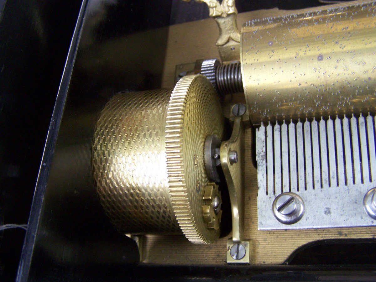 Music Box With 6 Bells And 8 Melodies.-photo-2