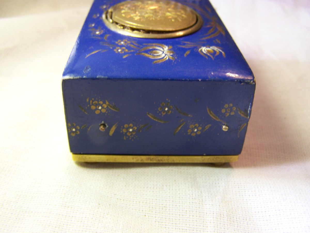 Singing Bird Box By Karl Griesbaum-photo-6