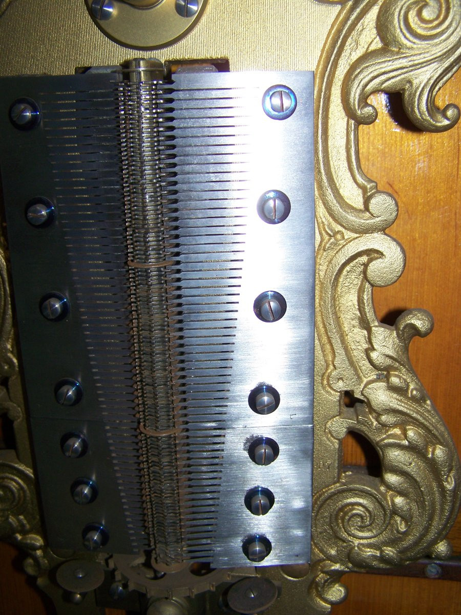 Monopol Music Box With 55cm Diameter Discs-photo-4