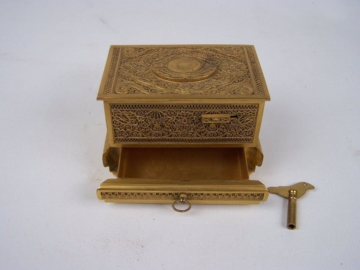 Oiseau chanteur de Griesbaum avec tirroir-photo-2