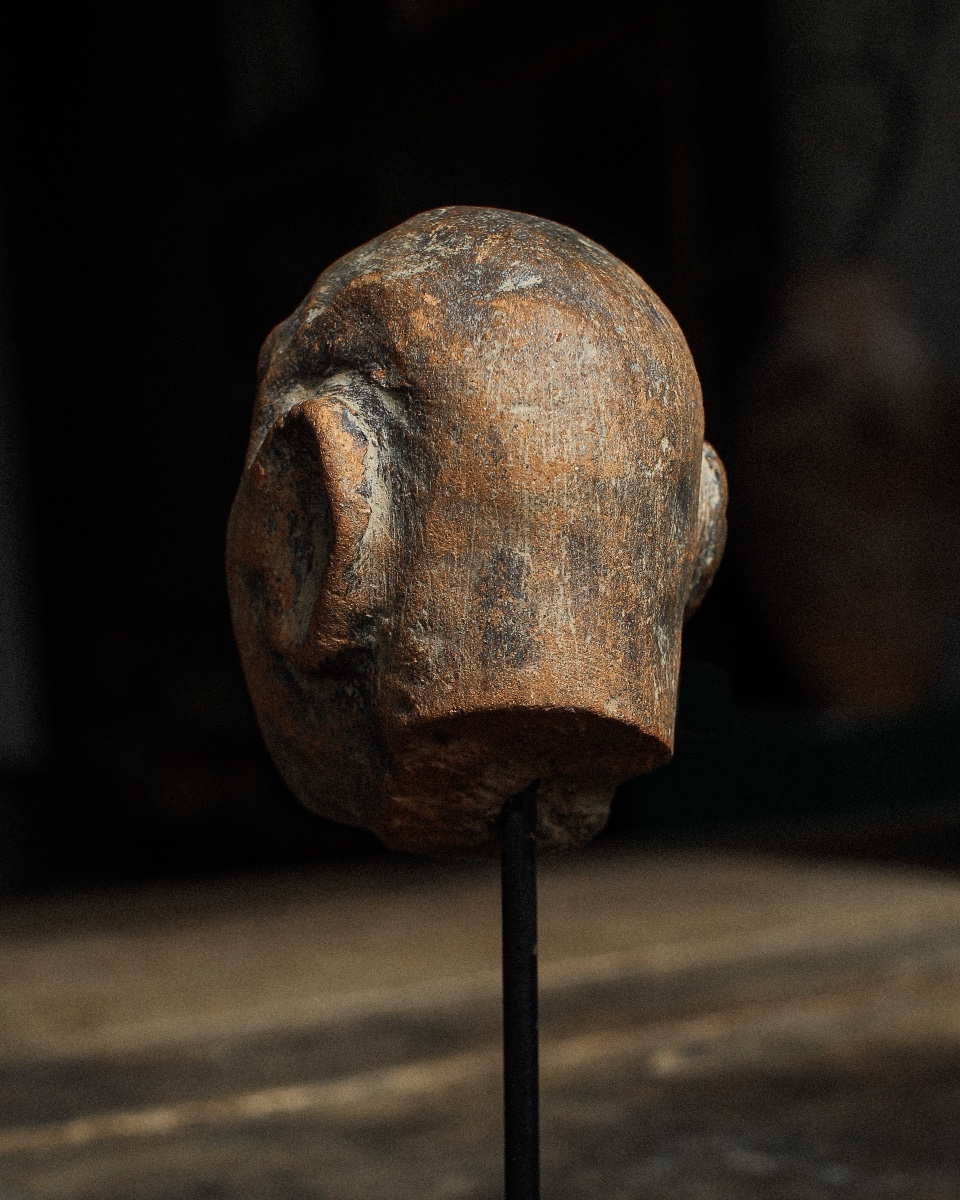 Tête grotesque de comique en terre cuite, romaine et égyptienne, sur socle-photo-4