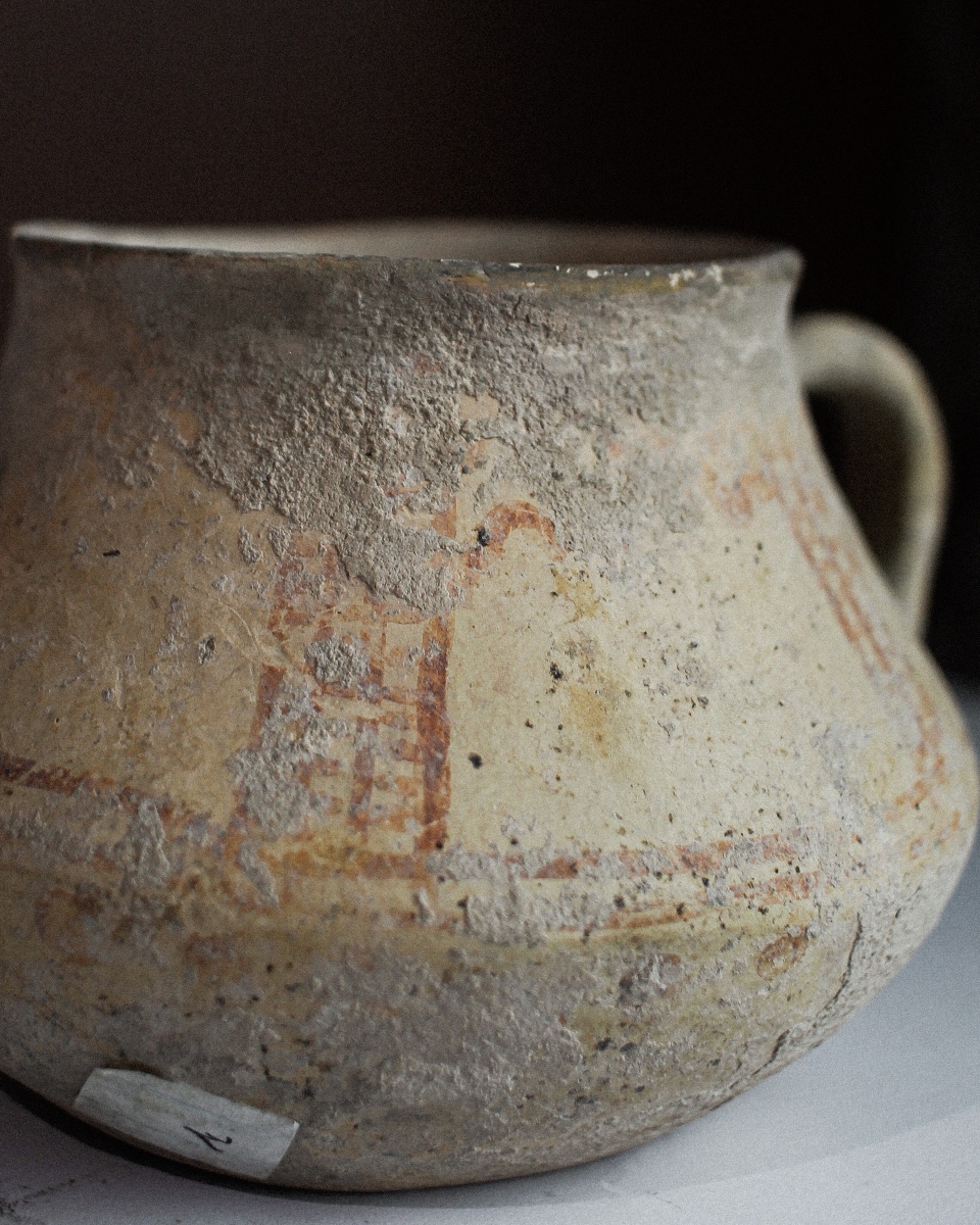 Cruche en argile du Luristan ornée de motifs géométriques-photo-3