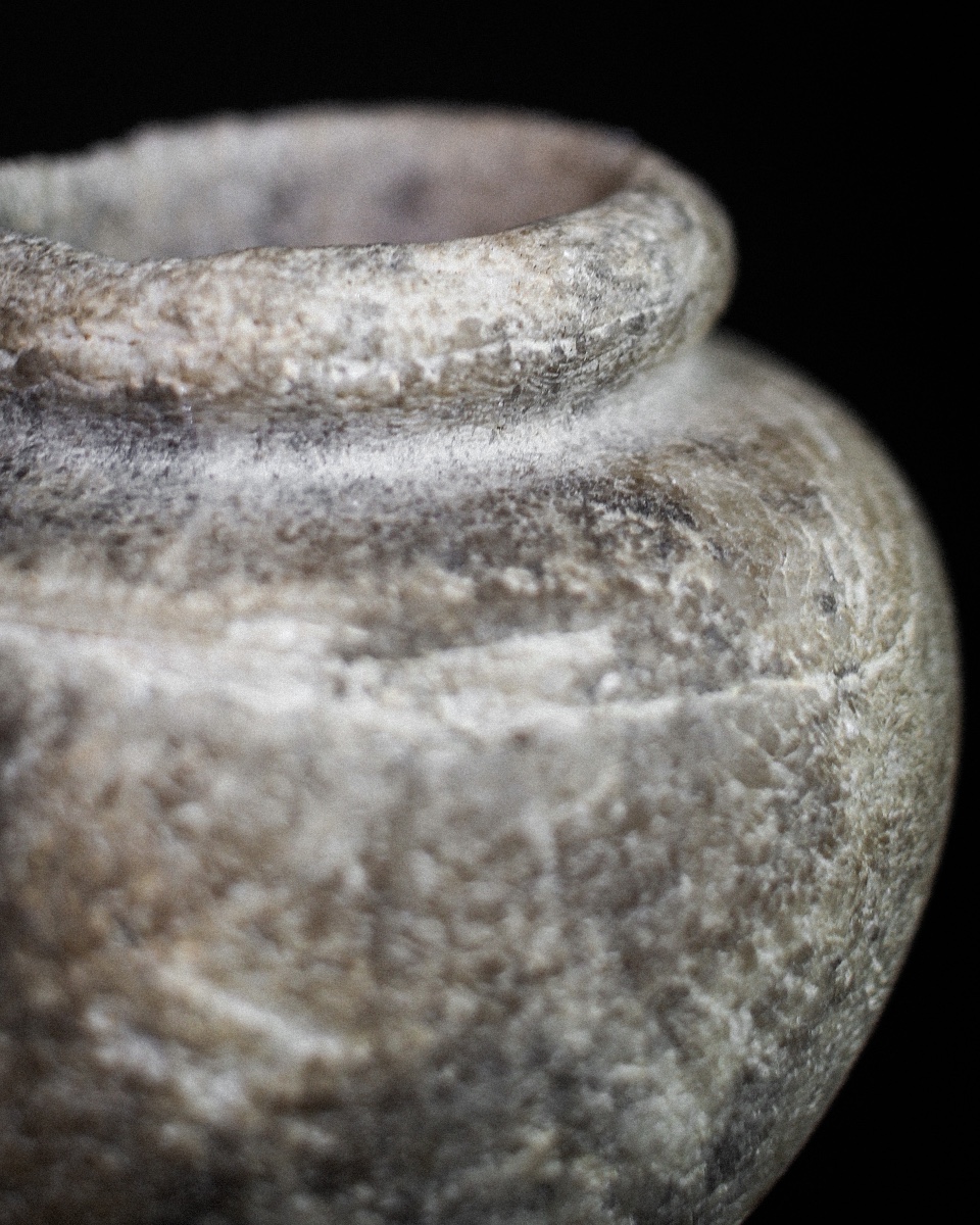 Marble Vase From The Middle Kingdom Of Egypt (2040-1782 Bc)-photo-2