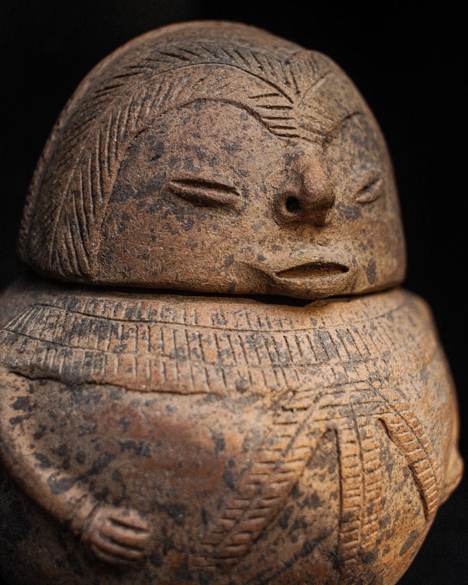 Chimila Anthropomorphic Funeral Urn-photo-3