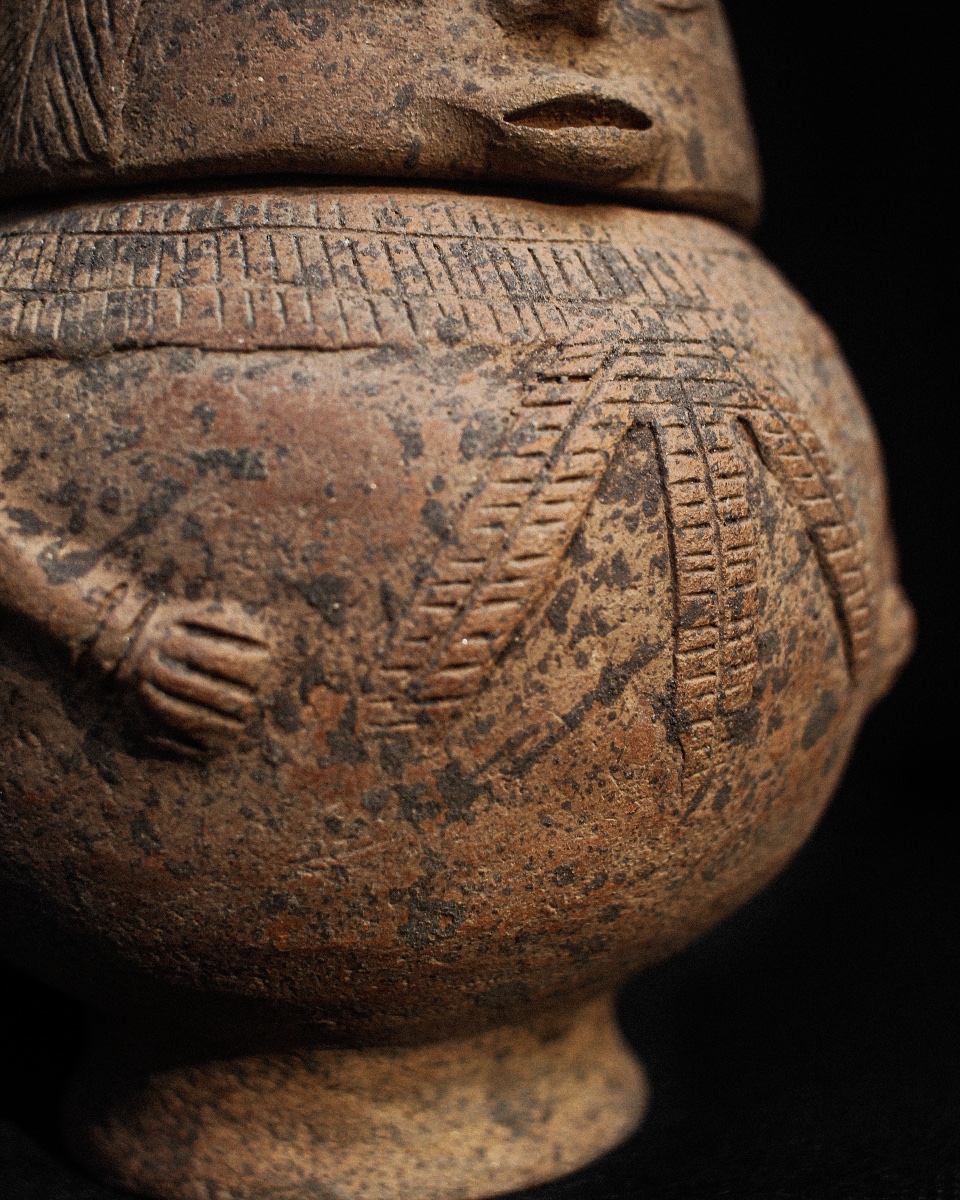 Chimila Anthropomorphic Funeral Urn-photo-4
