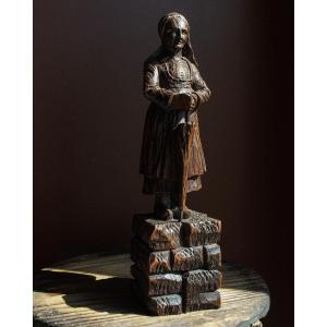Femme flamande en chêne sculpté