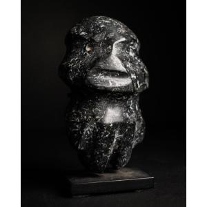 Mezcala M-22 Black Serpentine Stone Figure On Base