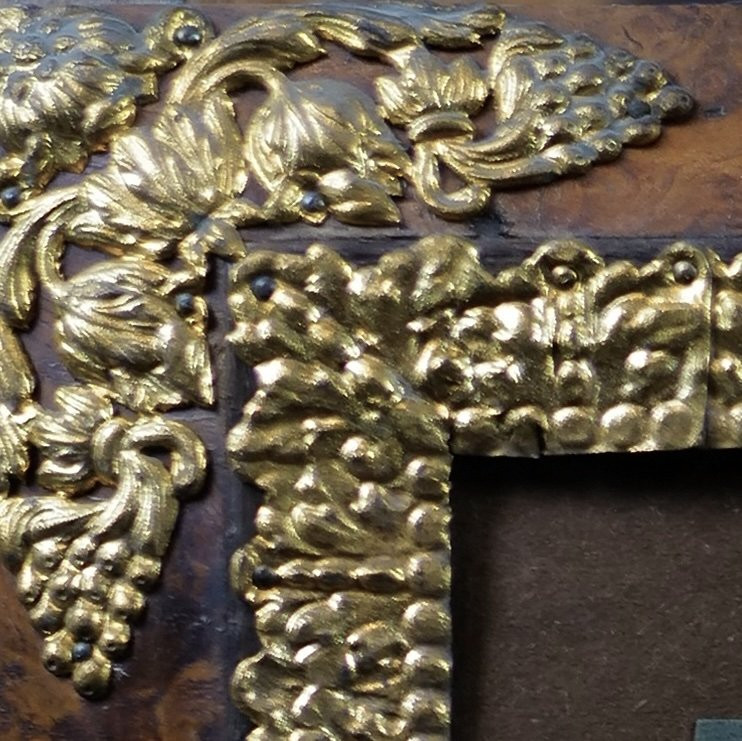 Dessin italien XVIIe dans un beau cadre XVIIe en ronce de noyer et laiton repoussé (39 X 32 cm)-photo-5