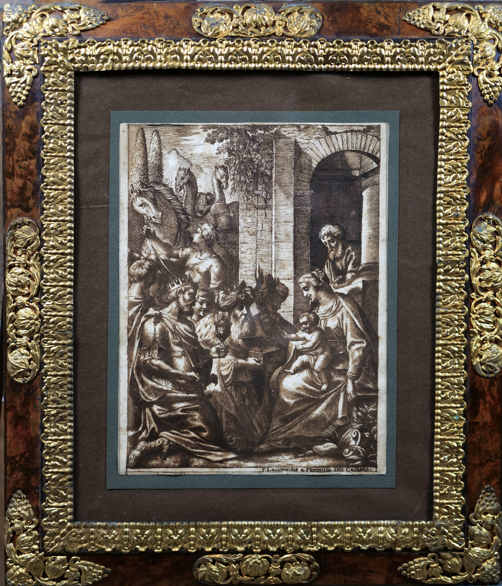 Dessin italien XVIIe dans un beau cadre XVIIe en ronce de noyer et laiton repoussé (39 X 32 cm)