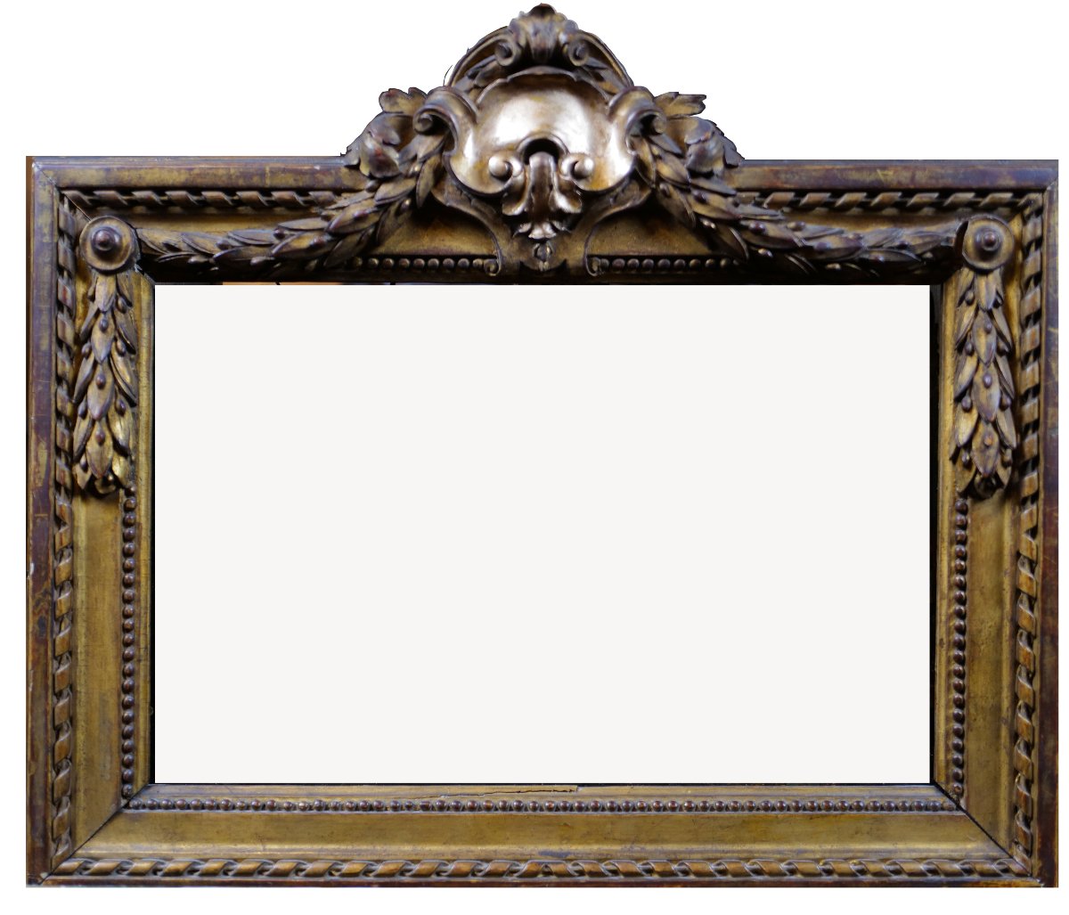 Cadre XVIIIe à fronton en bois sculpté et doré – Époque Louis XVI (43X36 / 35X22cm)