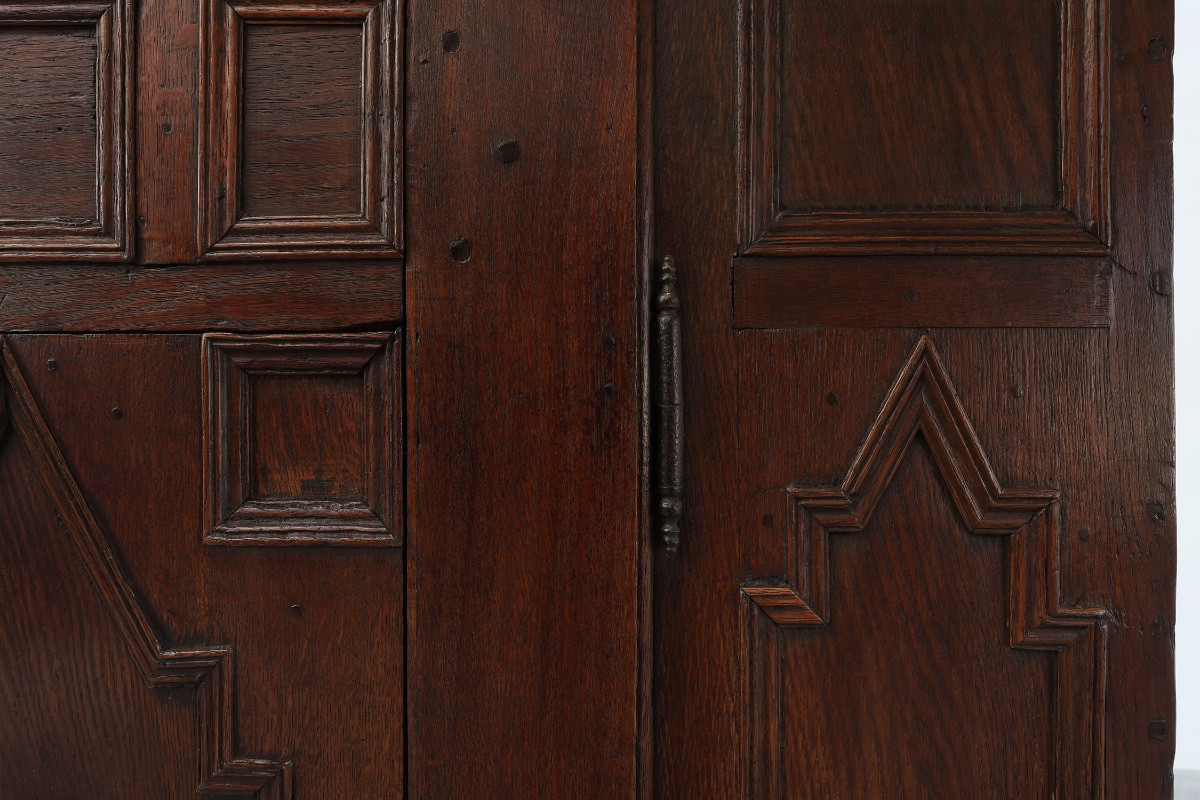 Armoire Ancienne Française En Chêne Sculpté à La Main Du XVIe Siècle-photo-4