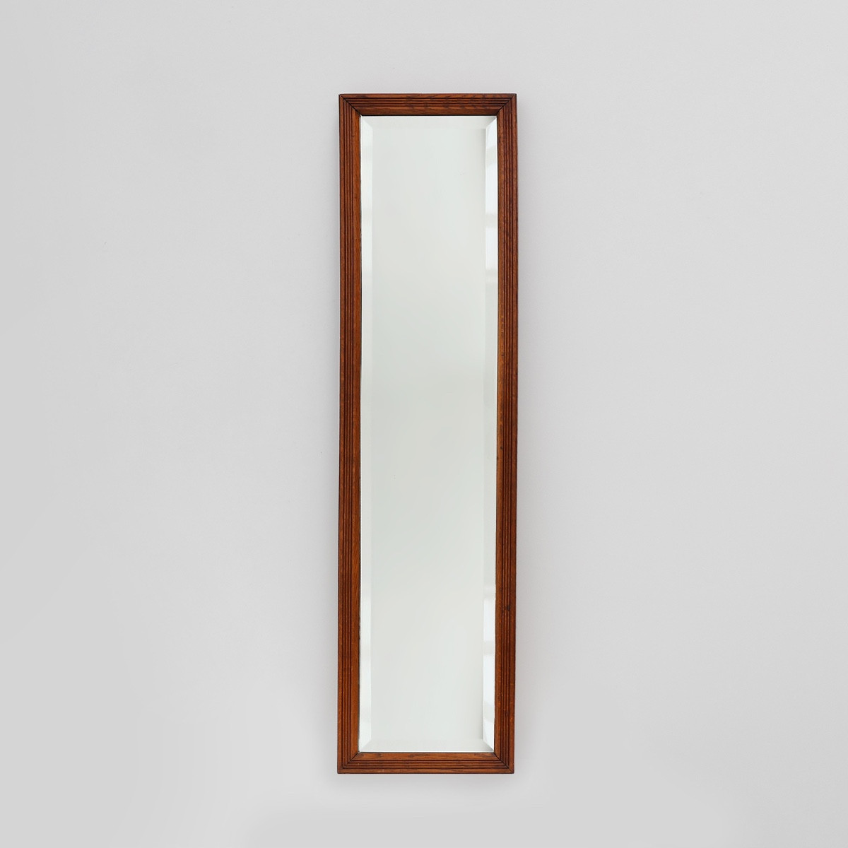 French art deco miroir en chêne sculpté cadre en bois, ca. 1930