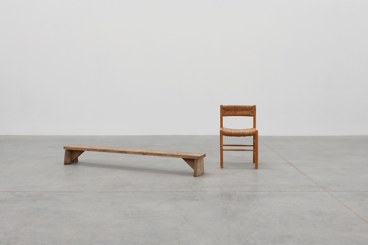 Banc bas rustique français en bois massif de style wabi wabi, vers 1880-photo-4
