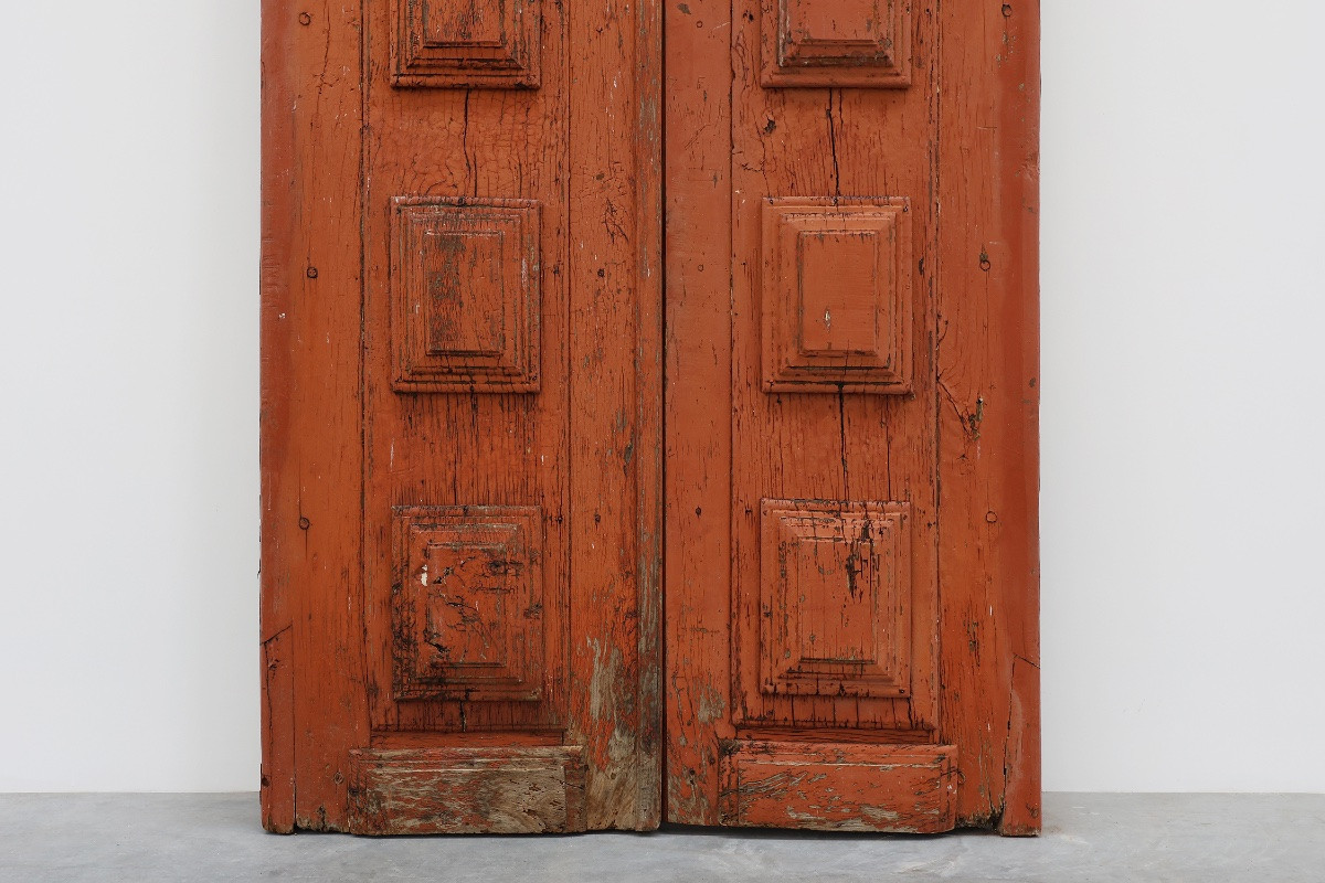 Grandes portes de monastère du XVIIe siècle en chêne laqué terre cuite, Portugal-photo-3