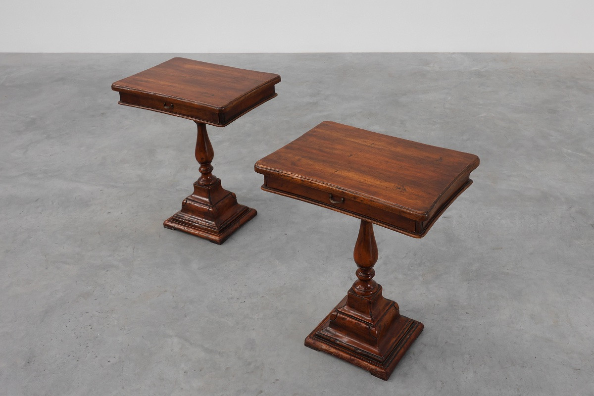 Pair Of 20th Century English George IV Style Bedside Tables-photo-1