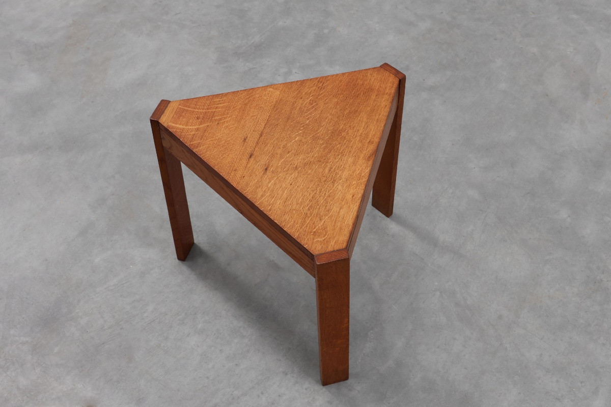 Ensemble de 3 tables triangulaires empilables ou modulables en chêne, France, vers 1960-photo-6