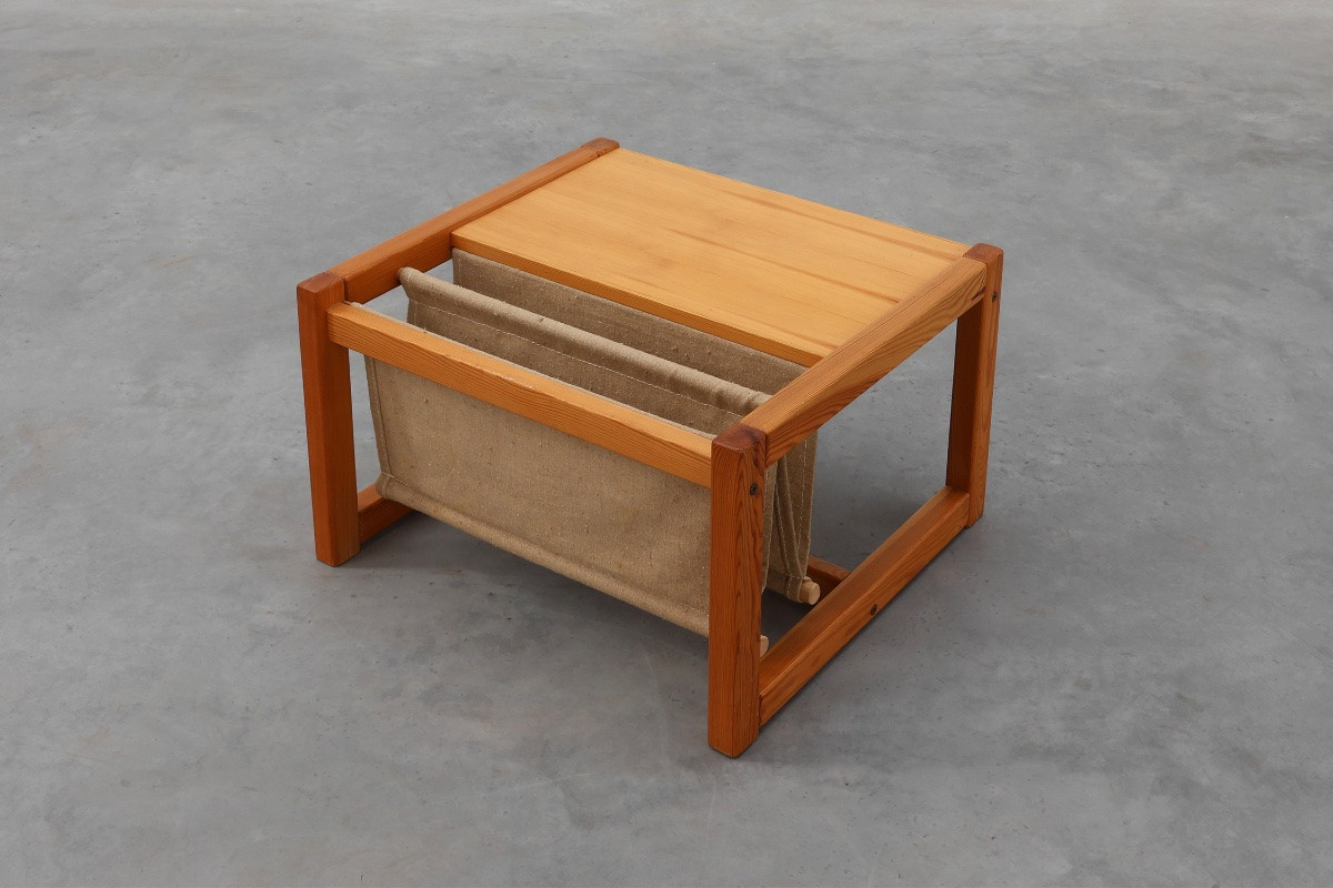 Table basse en pin et lin avec porte-revues par Karin Möbring, Suède, années 1970-photo-3