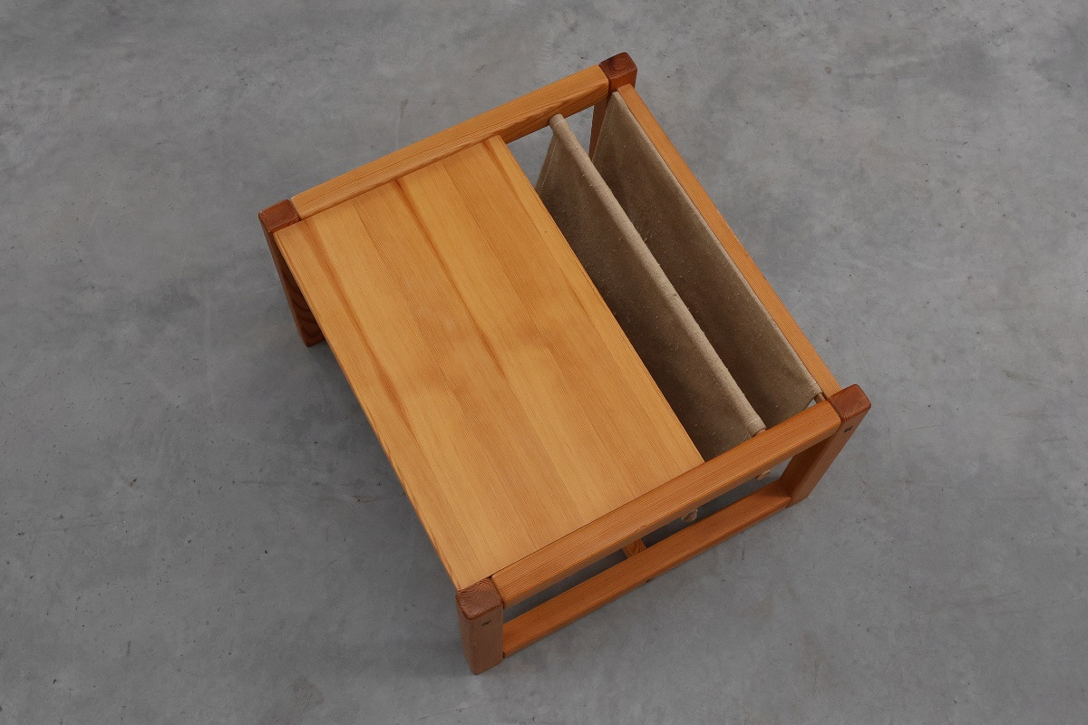 Table basse en pin et lin avec porte-revues par Karin Möbring, Suède, années 1970-photo-7