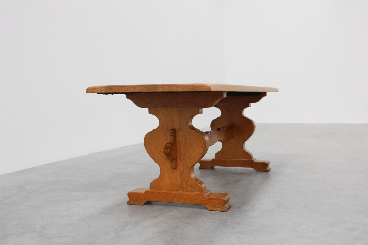 Table à tréteaux en chêne français du XXe siècle avec pieds festonnés et plateau en planches-photo-3
