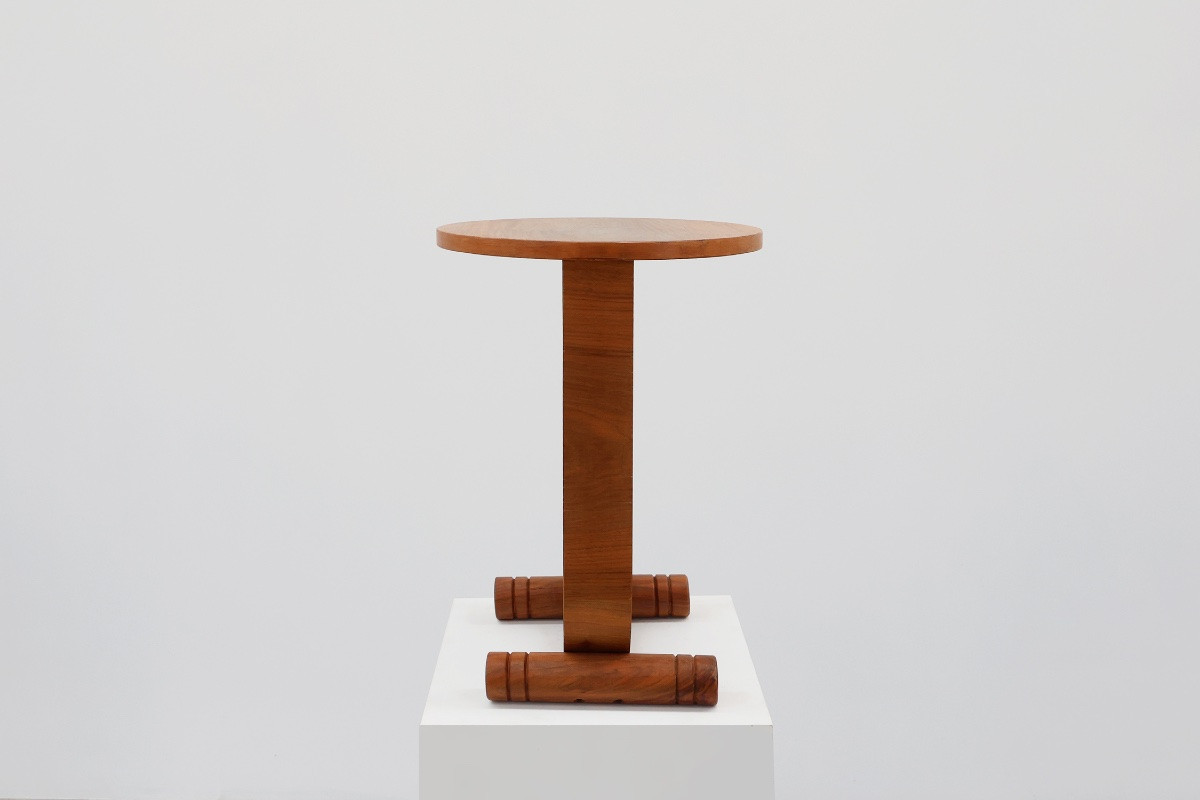 Art Deco Round Oak Side Table With Curved Leg, France, 1920s-photo-4