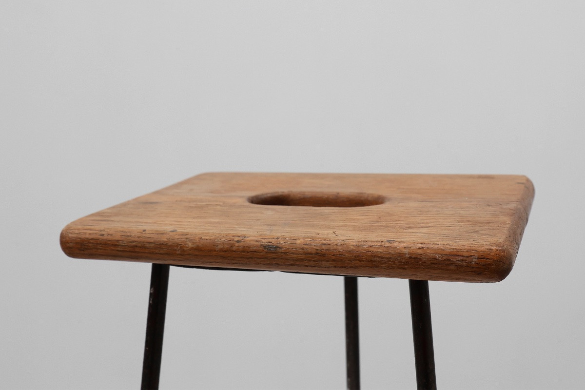 Tabouret industriel moderniste en fer et lattes de chêne, France vers 1910-photo-2