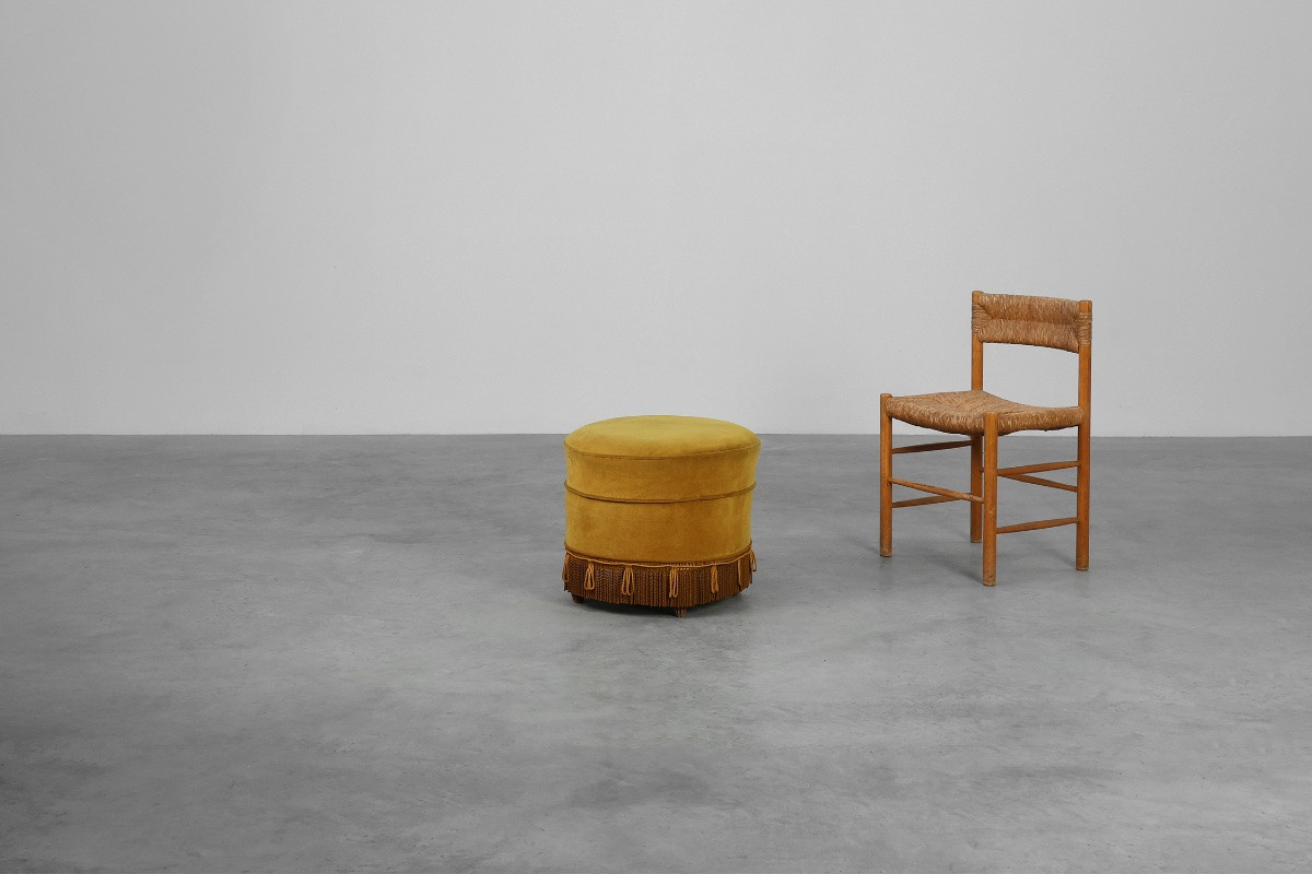 Pouf jaune moutarde en bois et velours, France, années 1950-photo-2