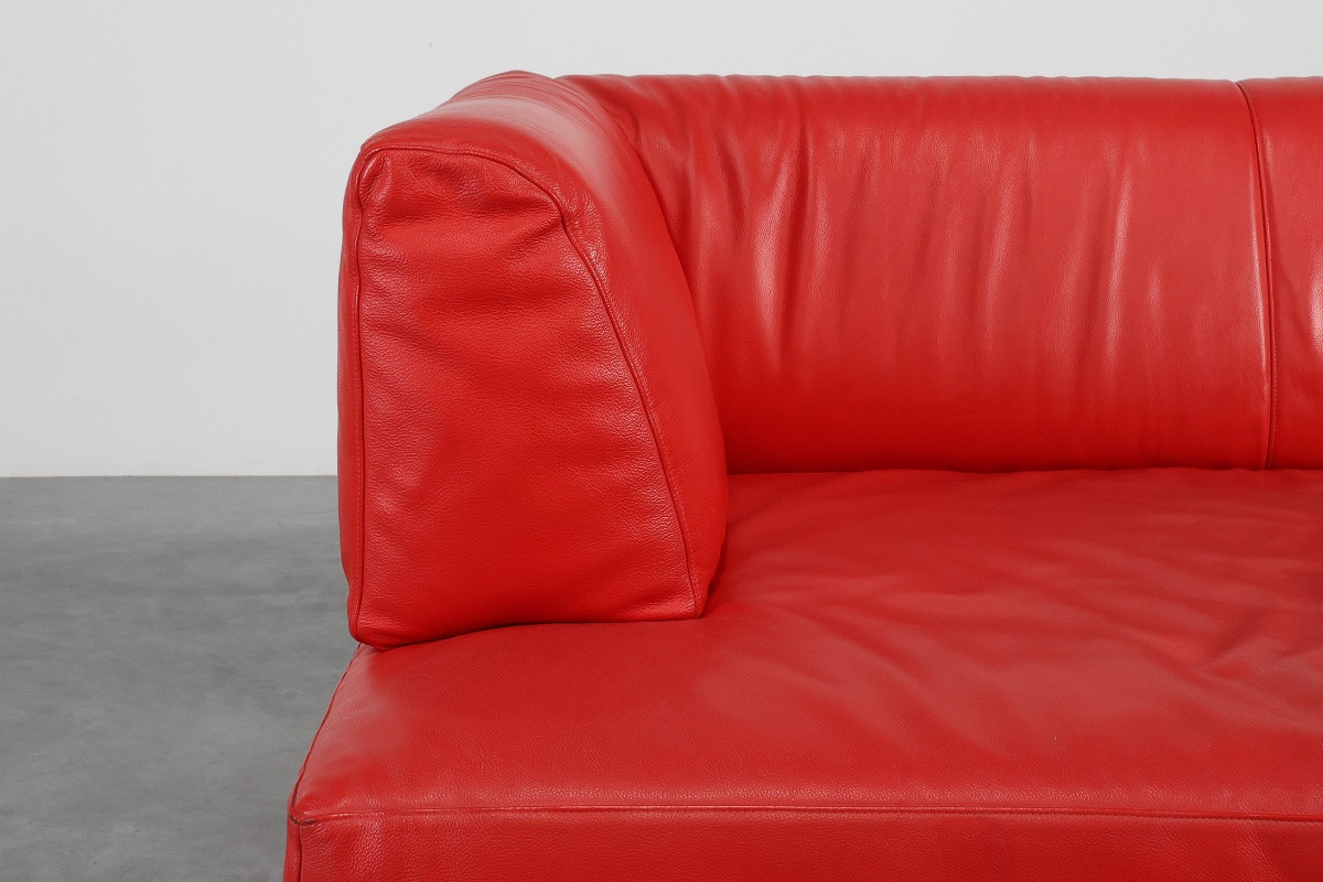 Canape 3 places en cuir rouge style mid-century  de la marque Edra, Italy 2000-photo-4