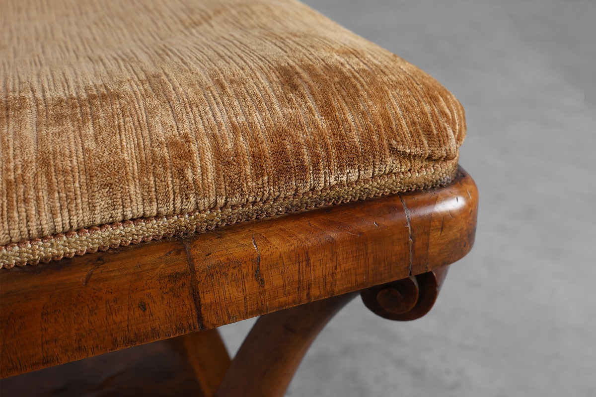 Paire de tabourets Art Déco en noyer avec tissu d'origine, Italie, 1920-photo-3