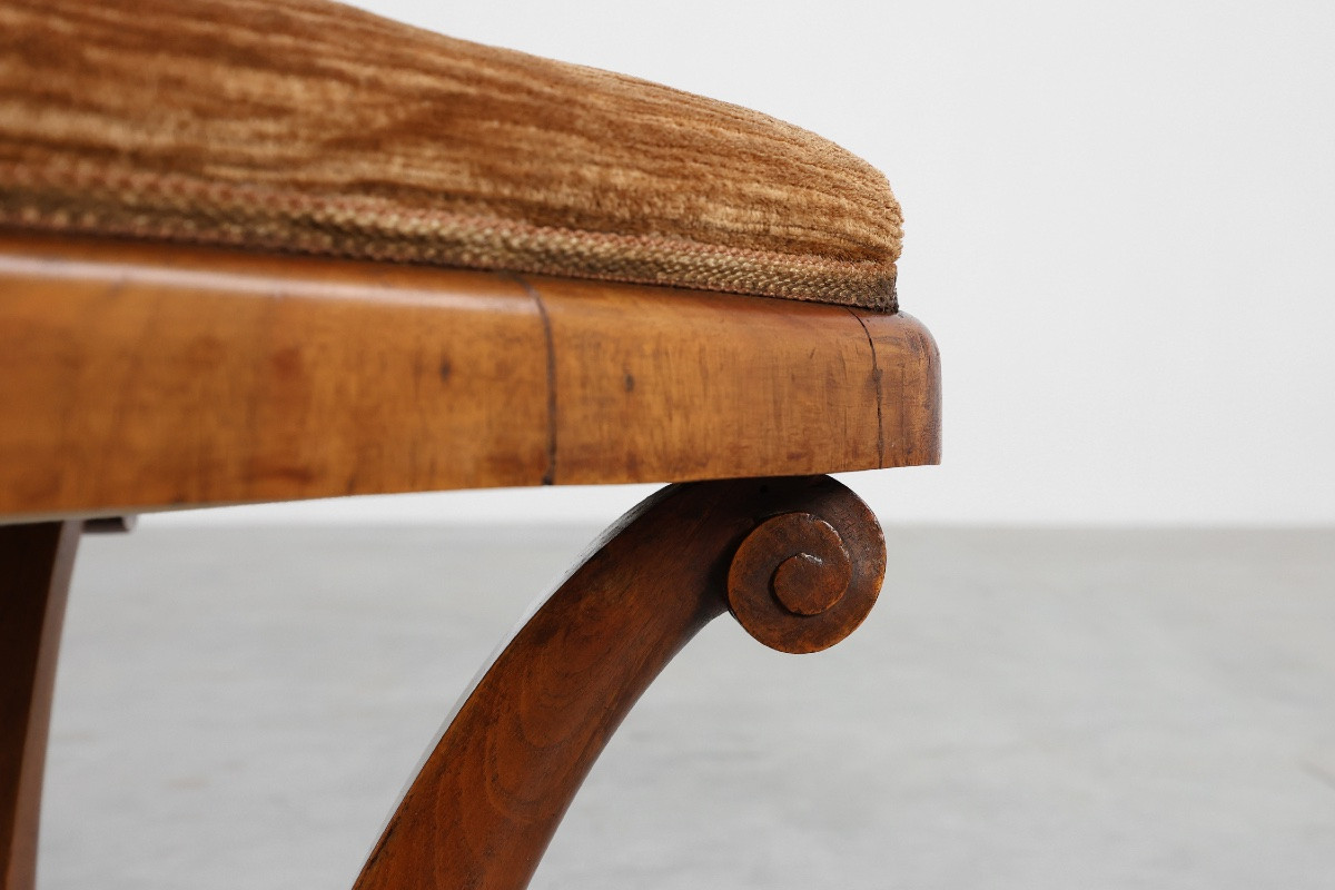 Paire de tabourets Art Déco en noyer avec tissu d'origine, Italie, 1920-photo-8