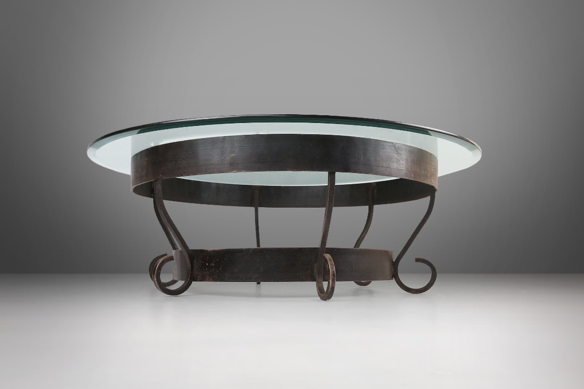 Table basse ronde rustique avec piètement en fer forgé et plateau en verre, France, années 1930-photo-4