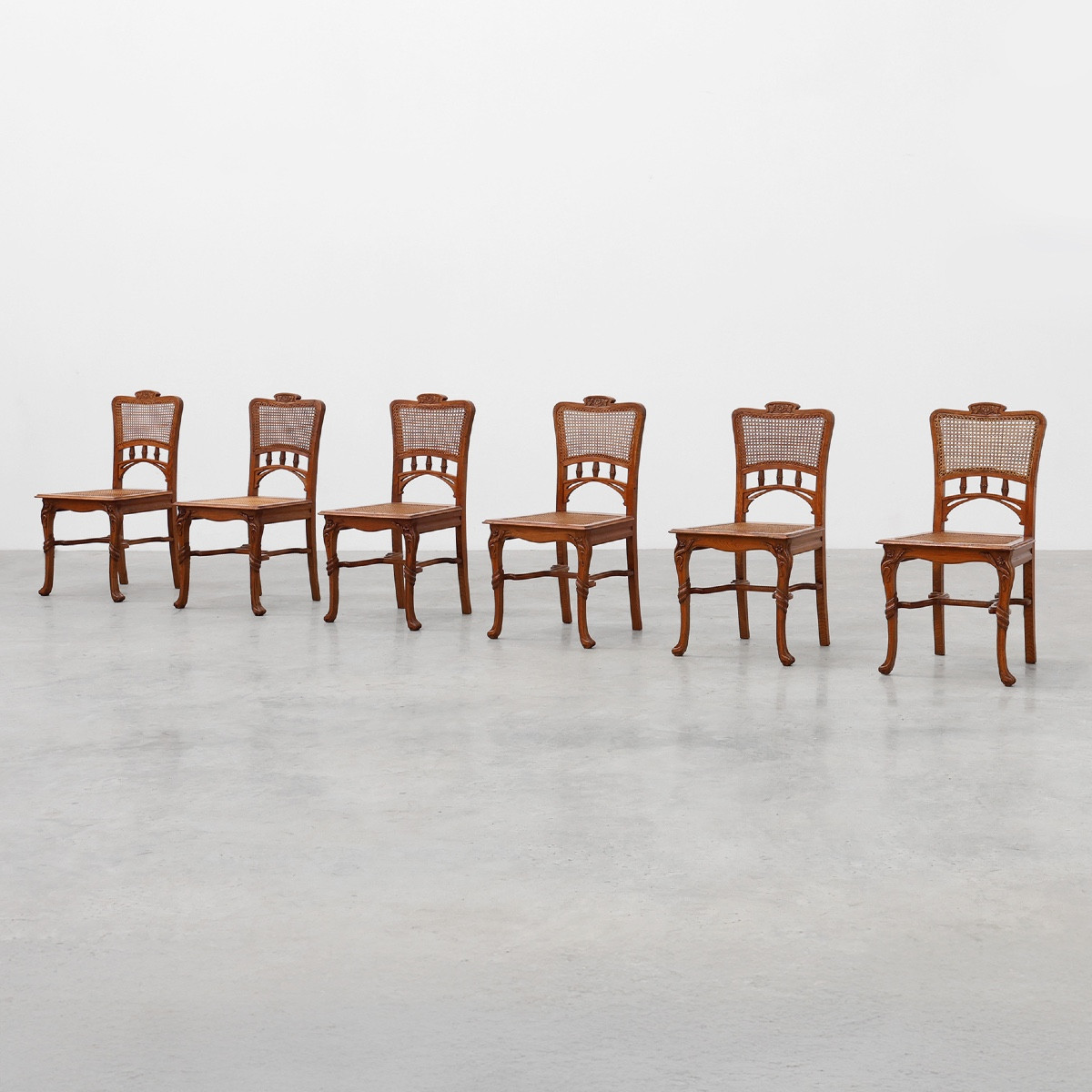 Ensemble de 6 chaises de salle à manger Art nouveau dans le style de Victor Horta, Belgique