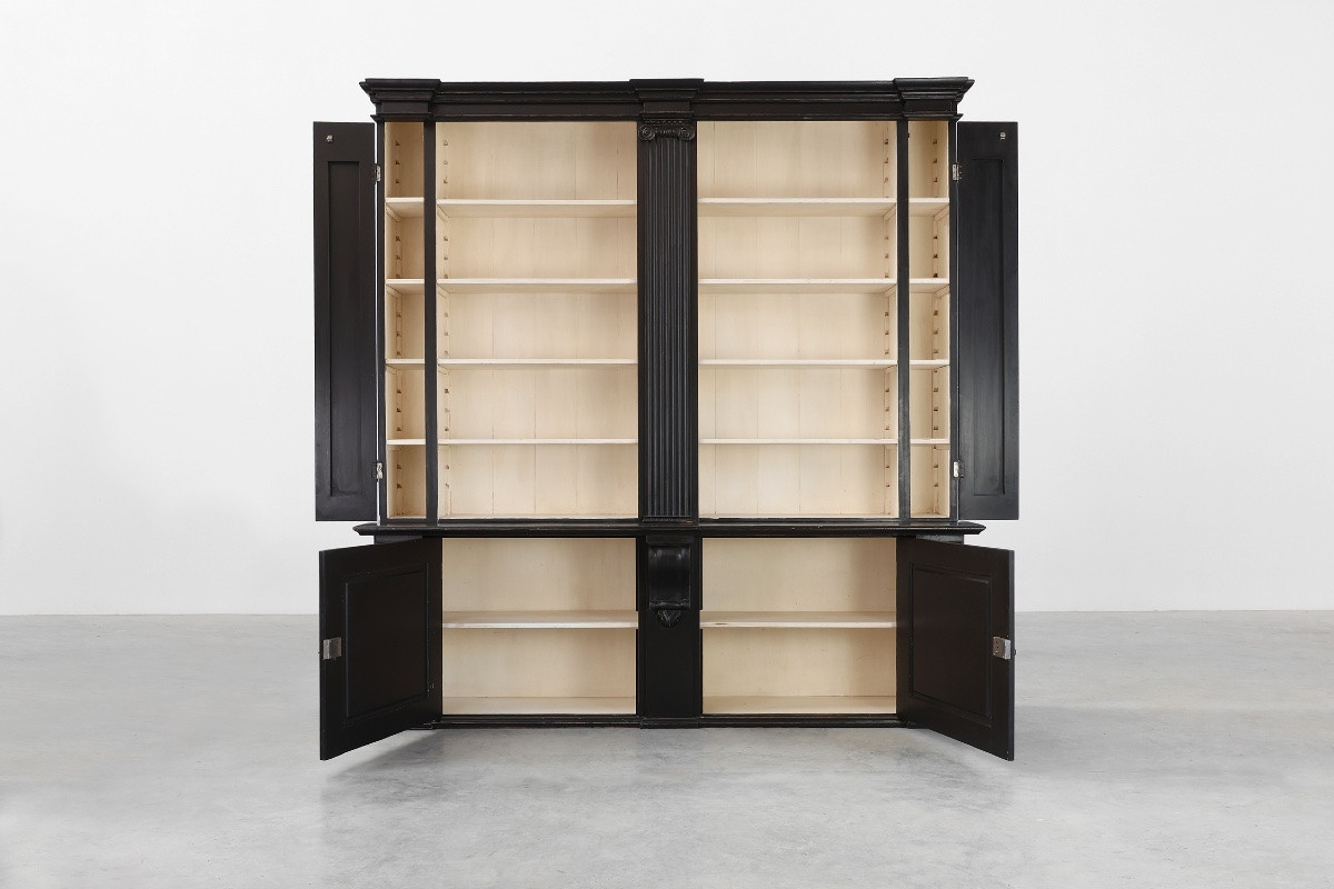 Armoire de bibliothèque haute noire du XXe siècle en MDF, UK-photo-2