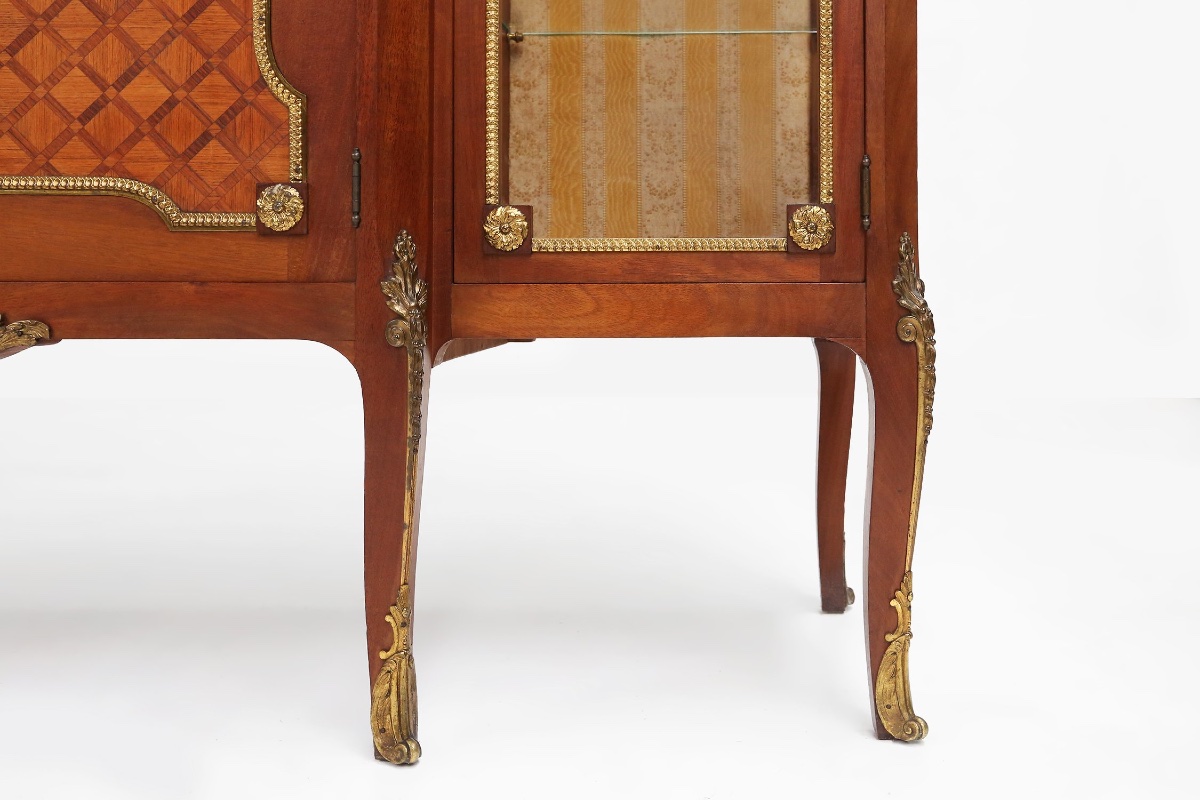 Louis XVI Marquetry Display Case With Lighting, France, 1850s-photo-1