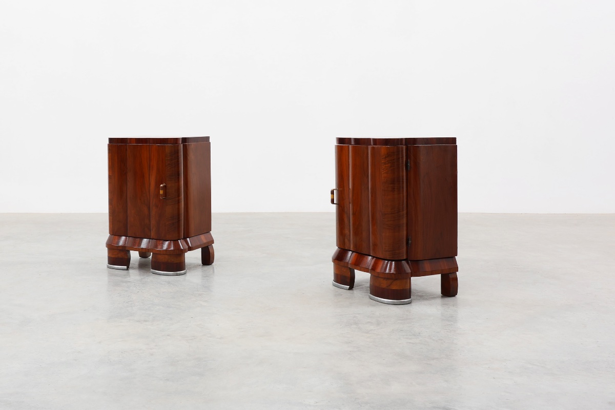 Pair Of Art Deco Walnut Bedside Tables, Italy, 1920s-photo-1