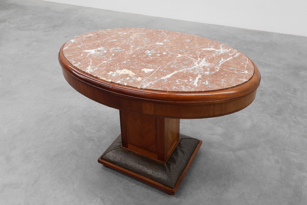 Table d'appoint ovale Art Déco en noyer avec plateau en marbre, par De Coene, Belgique-photo-5