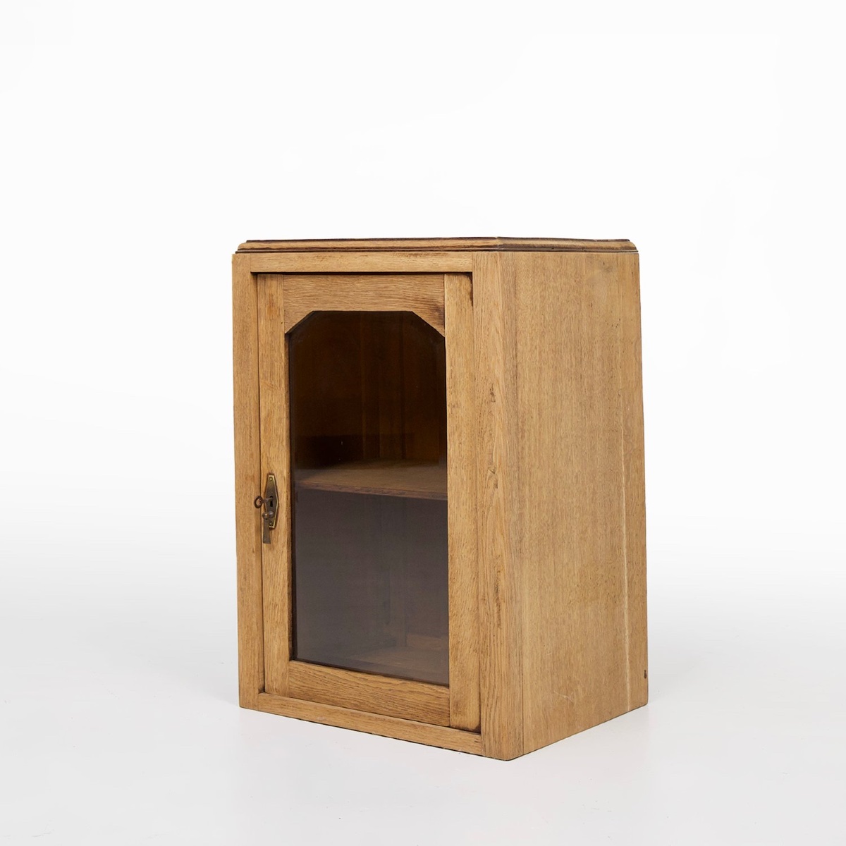Vitrine de table, France, vers 1900