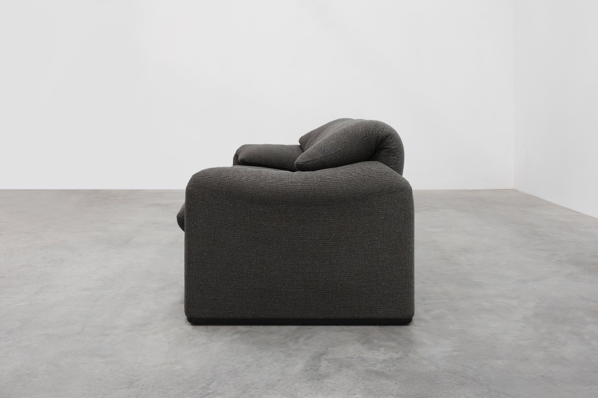 Two-seater Sofa By Vico Magistretti For Cassina, Italy, 1990s-photo-2