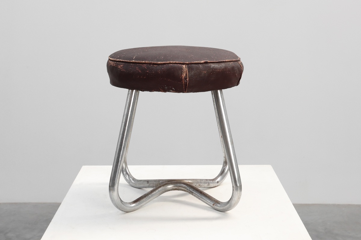 Tabouret moderniste Bauhaus avec structure tubulaire chromée et assise en cuir, Allemagne -photo-4