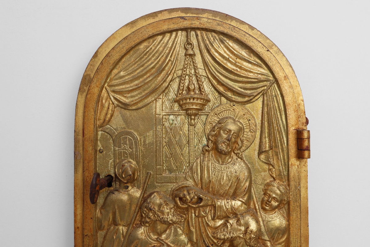 Porte de tabernacle néo-gothique ornée d'une plaque en bronze doré représentant la Cène, France-photo-2