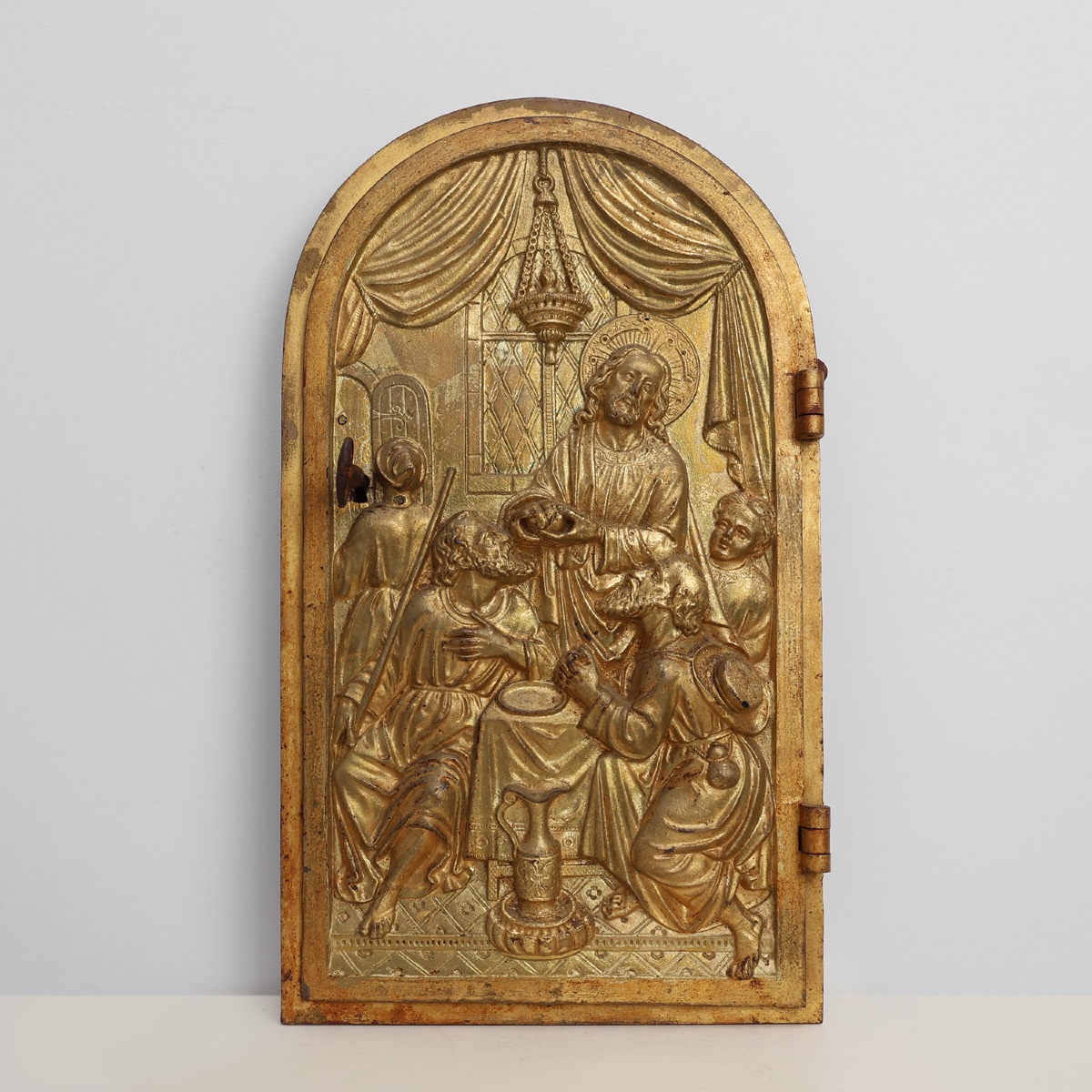 Porte de tabernacle néo-gothique ornée d'une plaque en bronze doré représentant la Cène, France