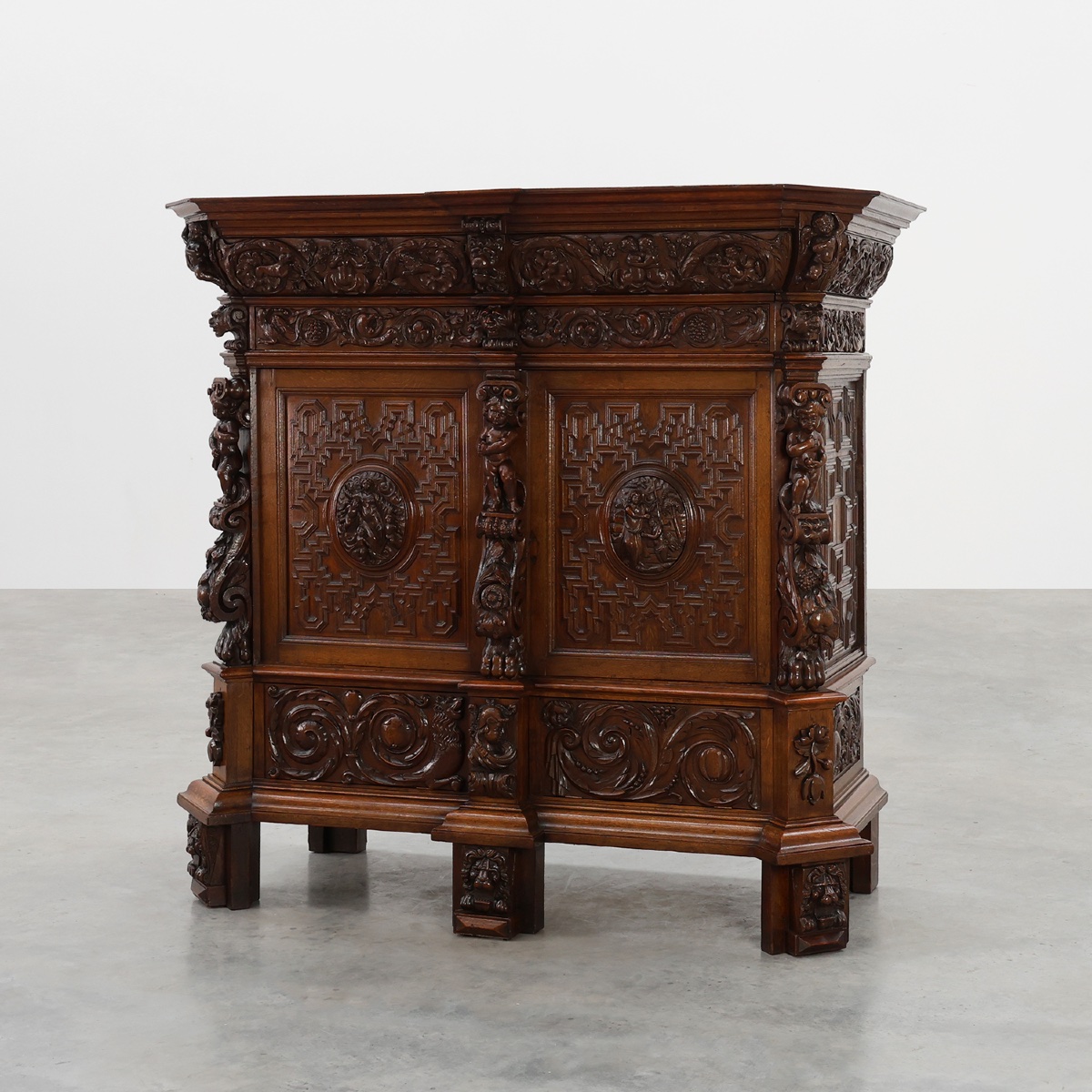 Flemish Renaissance "beeldenkast" Cabinet In Oak Wood Antwerp, Ca. 1630