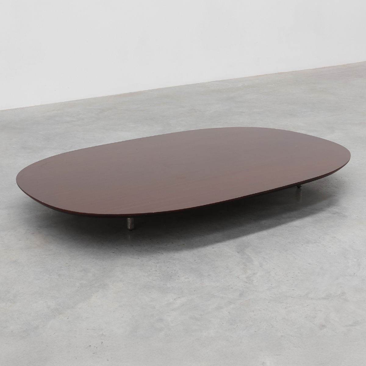 Table basse minimaliste en noyer de Cappellini, Italie
