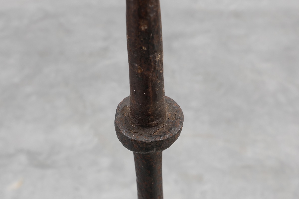 Torchère à pointe en fer forgé, XVe siècle-photo-2
