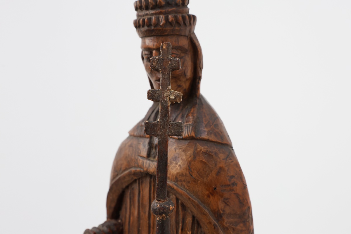 Statuette de saint Corneille en bois sculpté, avec tiare papale et crosse à triple croix, XVIII-photo-7
