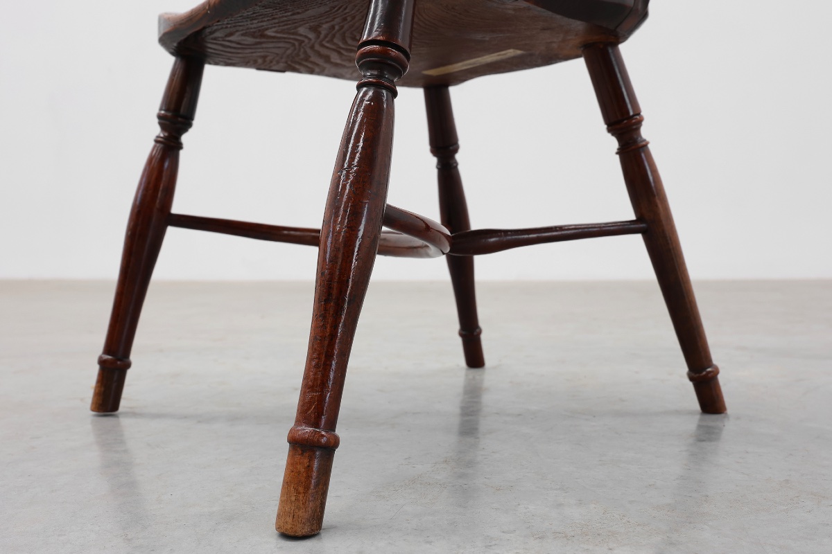 Fauteuil Windsor anglais avec assise en chêne et dossier à fuseaux, XIXe siècle-photo-3